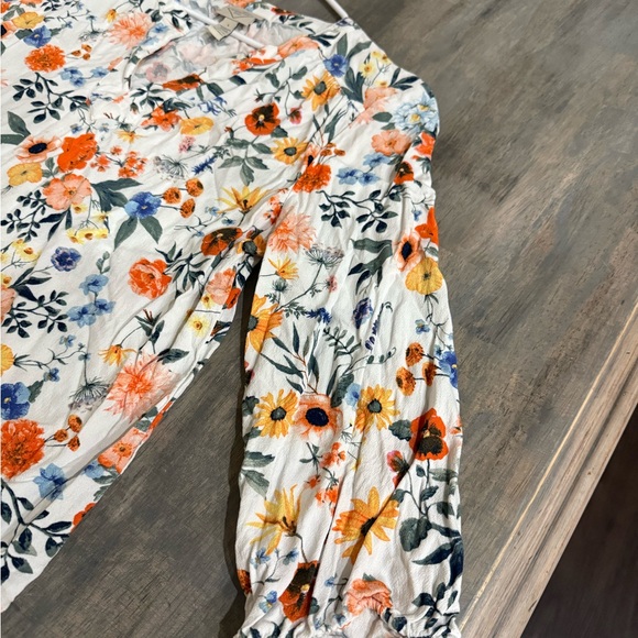 St. John's Bay Floral Blouse - White, Orange, Blue. Rayon size large - Picture 7 of 16